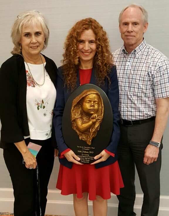 Gravens award Ruth Feldman, MD (2018)